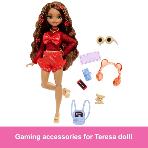 Barbie Dream Besties Playset, Teresa Posable Fashion Doll with Brown Hair & Hairstyling Clips, 10 Video Game-Themed Accessories