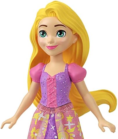 Mattel Disney Princess Toys, Small Doll Party Set with 6 Posable Dolls in Sparkling Clothing & 13 Tea Time Accessories