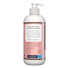 Load image into Gallery viewer, Amazon Brand - Wonder Bound Wild Alaskan Salmon Oil - Skin and Coat Support, Omega 3 Supplement for Dog and Cat , 16 fl oz