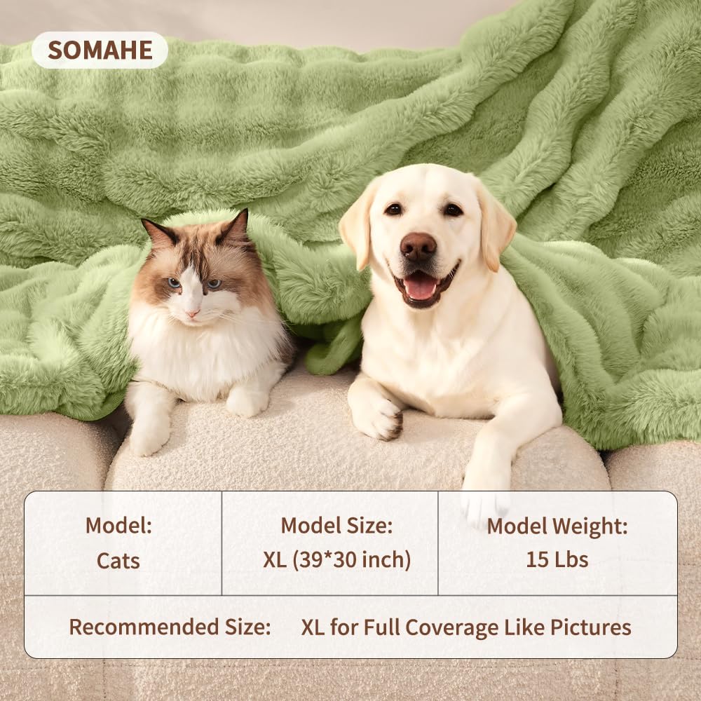 SOMAHE Dog Blanket Self-Warming Throw for Medium & Large Dogs, Dual-Side Sherpa Plush, Thick Crate Bed Cover & Car Seat Mat, Anti-Static Machine Washable No Shrink, 39x30 Inch Green