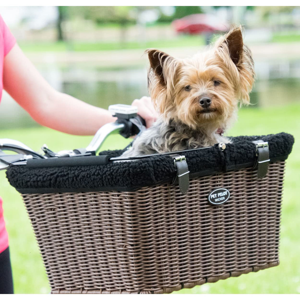 Travelin K9 Pet-Pilot MAX Wicker Bike Basket for Dogs/Cats - Includes Wire Cage Top w/Sun Shade + Plush Removable Padded Liner