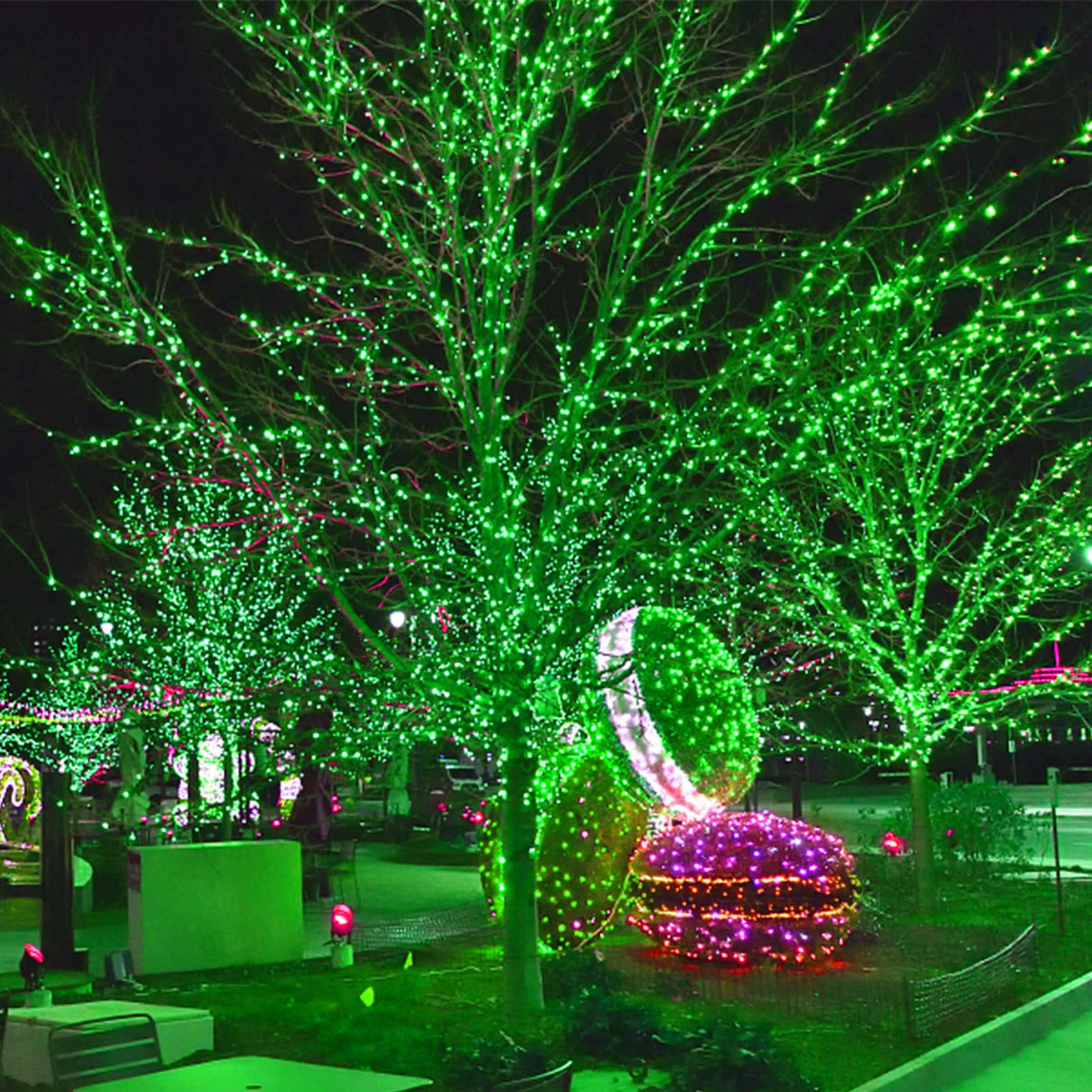 300 LED St Patricks Day Lights, 98.5FT Christmas String Lights with 8 Lighting Modes, Waterproof & Connectable Mini Lights, Plug in for Indoor Outdoor Holiday Xmas Party Bedroom Decorations (Green)