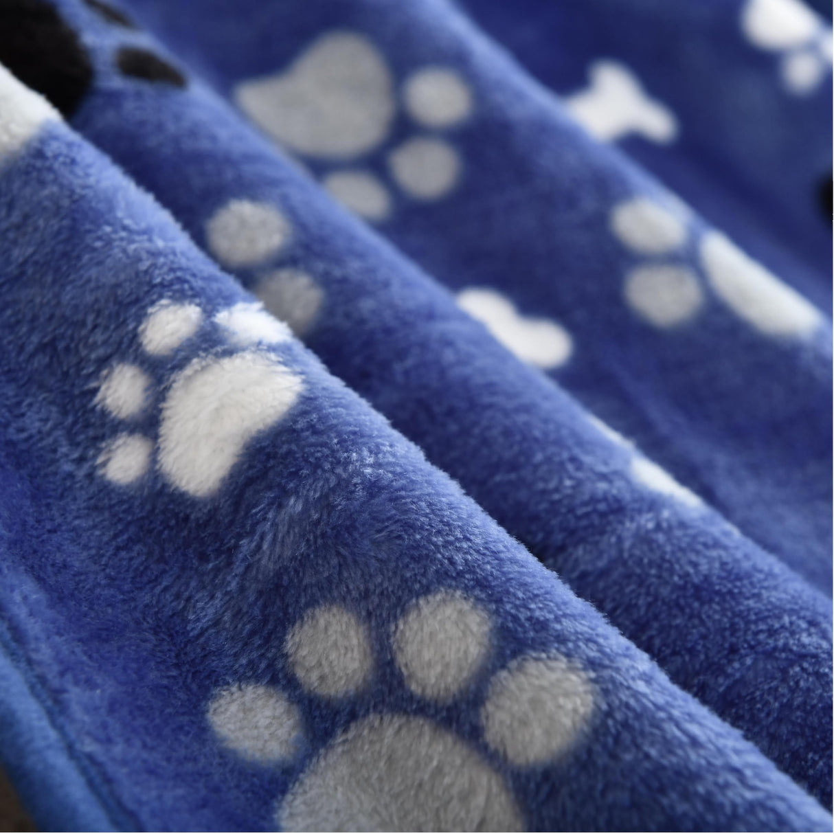 AIWEK Waterproof Dog Blanket, Pattern Printing Super Soft Warm Fluffy Facecloth Sofa Car Bed Protector, Urine Proof Washable Outdoor Pet Blanket for Puppy Large Dogs & Cats(paw & Bone60*50) Blue