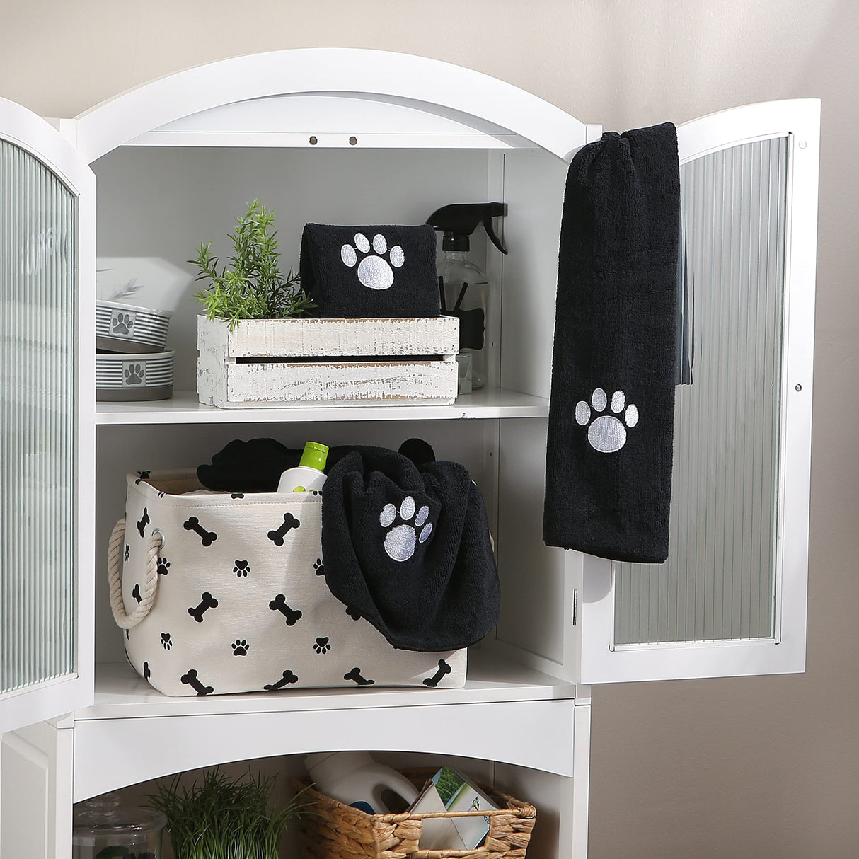 Bone Dry Pet Grooming Towel Collection Embroidered Absorbent Microfiber Drying Set, 15x30, Black, 3 Count