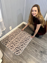 Load image into Gallery viewer, Furthrive Washable Pee Pads for Dogs with Pheromone Attraction, Reusable Puppy Pads, Waterproof Non-Slip Training Pad, 31.25 ร 27.25 in, Pet-Friendly for Crates, Apartments, Puppy Supplies (One Unit)