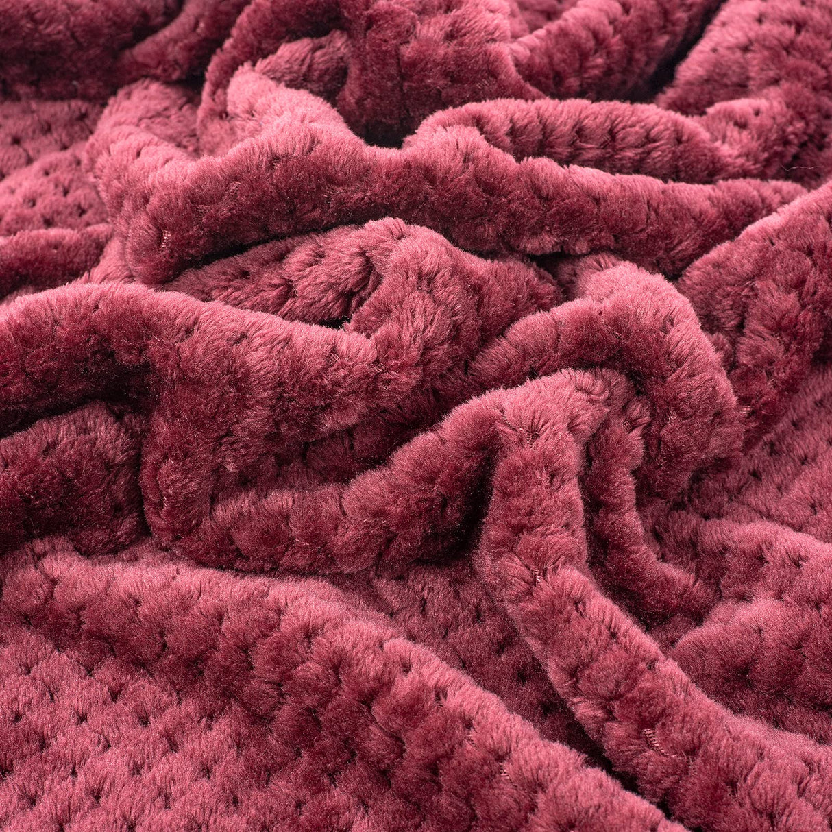 Ruby Red Pet Blanket - Warm Soft Fuzzy Blankets for Puppy, Kitten, Small, Medium, Large Dogs & Cats - Plush Fleece Throws for Bed, Couch, Sofa, Travel (L/40" x 48")