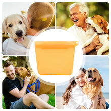 Load image into Gallery viewer, Silicone Dog Treat Bag Pet Training Treat Pouch Dog Portable Dog Training Bag Waterproof Training Dog Cat Silicone Snack Bag