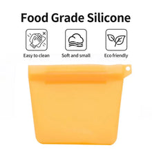 Load image into Gallery viewer, Silicone Dog Treat Bag Pet Training Treat Pouch Dog Portable Dog Training Bag Waterproof Training Dog Cat Silicone Snack Bag