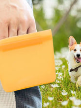 Load image into Gallery viewer, Silicone Dog Treat Bag Pet Training Treat Pouch Dog Portable Dog Training Bag Waterproof Training Dog Cat Silicone Snack Bag