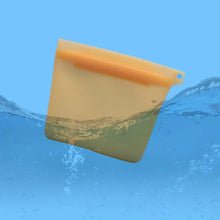 Load image into Gallery viewer, Silicone Dog Treat Bag Pet Training Treat Pouch Dog Portable Dog Training Bag Waterproof Training Dog Cat Silicone Snack Bag