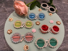 Load image into Gallery viewer, Pet Accessories Flower Sunglasses Circular Role Playing Glasses Photo Props Glasses For Cats And Small And Paracord Dog Leash