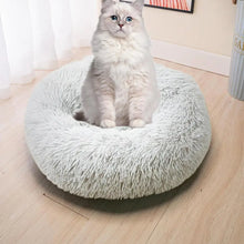 Load image into Gallery viewer, Soft Plush Pet Beds USB Heating Round Dog Bed Donut Round Beds For Small Medium Dogs And Cats Comfortable And Machine Washable