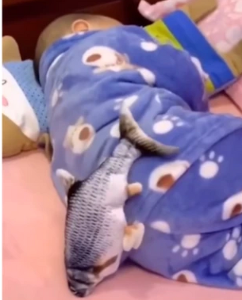 Mums are losing it over a dancing cat toy hack for settling babies