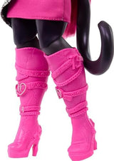 Monster High Catty Noir Doll, Werecat with Pet Cat Amulette & Accessories Like Backpack, Music Book, Microphone & More