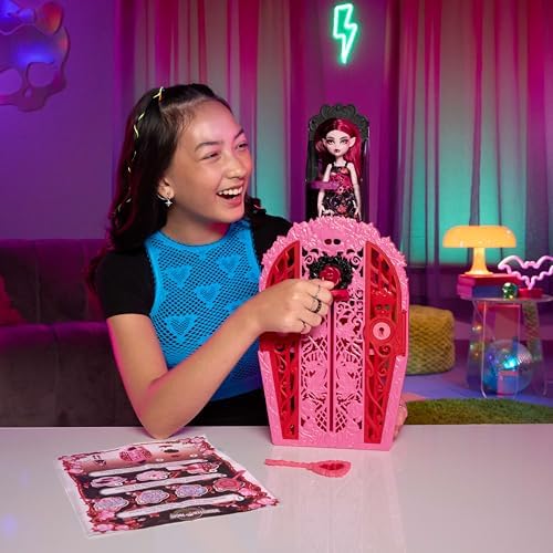 Monster High Skulltimate Secrets Doll & Accessories Set, Garden Mysteries Draculaura with Reveal Closet & 19+ Tea Party Surprises Like Clothes