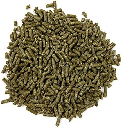 Oxbow Essentials Adult Guinea Pig Food - All Natural Adult Guinea Pig Pellets- No Artificial Ingredients- Veterinarian Recommended- All Natural Vitamins & Minerals- Made in the USA - 25 lb.