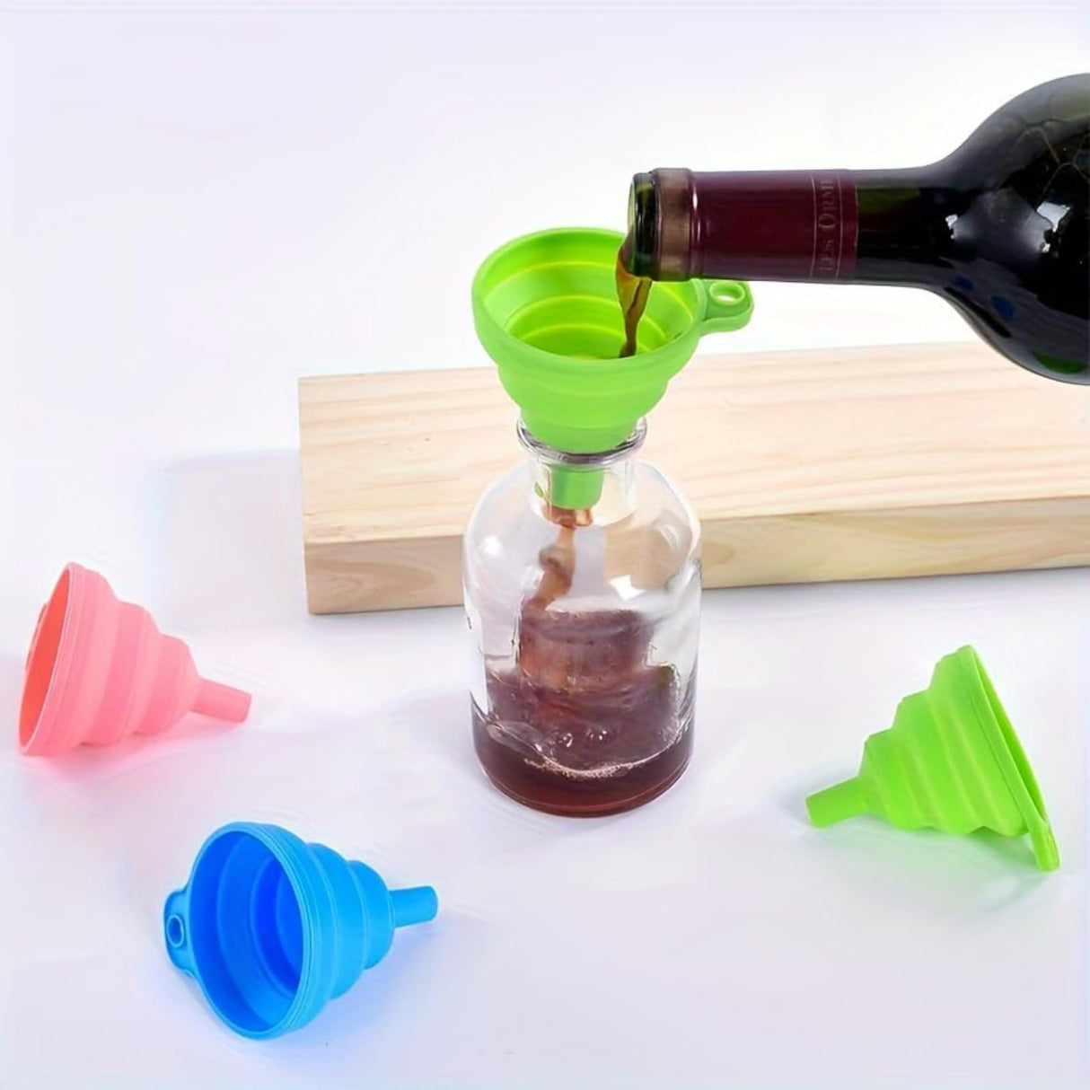 Kitchen Funnel Set 4 Pack, Small and Large, Kitchen Gadgets Accessories Foldable Silicone Collapsible Funnels for Filling Water Bottle Liquid Transfer Food Grade