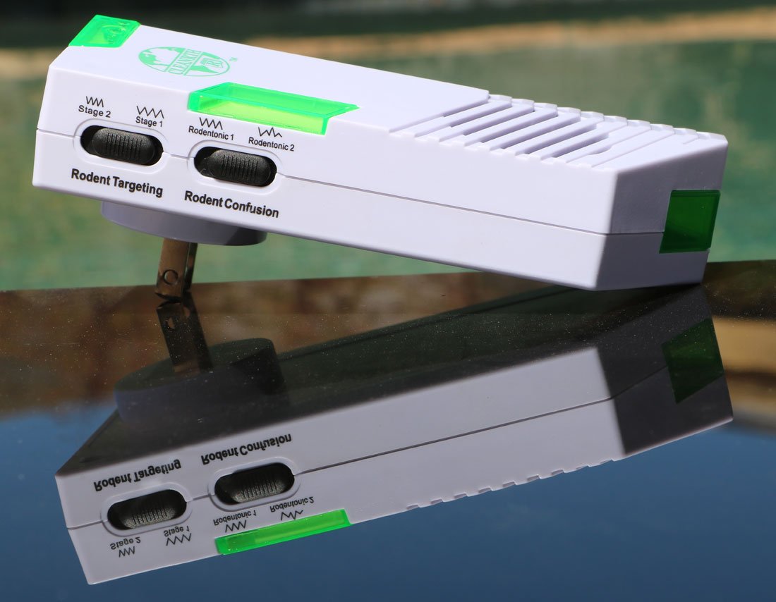 CLEANRTH CR008 Advanced Ultrasonic Rodent Repelling System | Superior Rodent Repeller