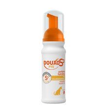 Load image into Gallery viewer, Douxo S3 Pyo Mousse, Contains 3% Chlorhexidine &amp; 0.5% Ophytrium, Antiseptic &amp; Hydrating, for Bacterial or Yeast Skin Infections, for Dogs, 5 fl. oz. (150mL)
