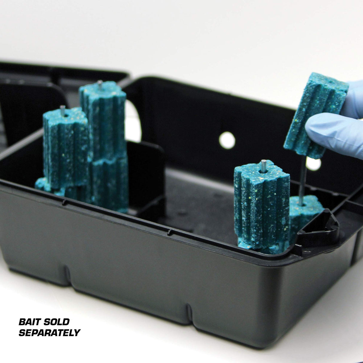 Tomcat Rodent Station, Includes 1 Rodent Station with 4 Bait Securing Rods and 1 Security Key - Fits Rat or Mouse Sized Traps (Baits & Traps Sold Separately) - Use Indoors or Outdoors