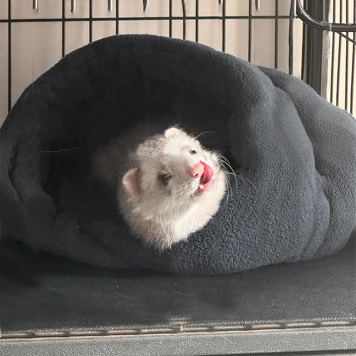 Ferret Bed Cave and Hideouts Comfortable，Ferret Hideaway Bed Accessories for Cage Ferret Beds and Hideouts Safe & Cozy for All Ages Ferrets(Grey) (Grey)