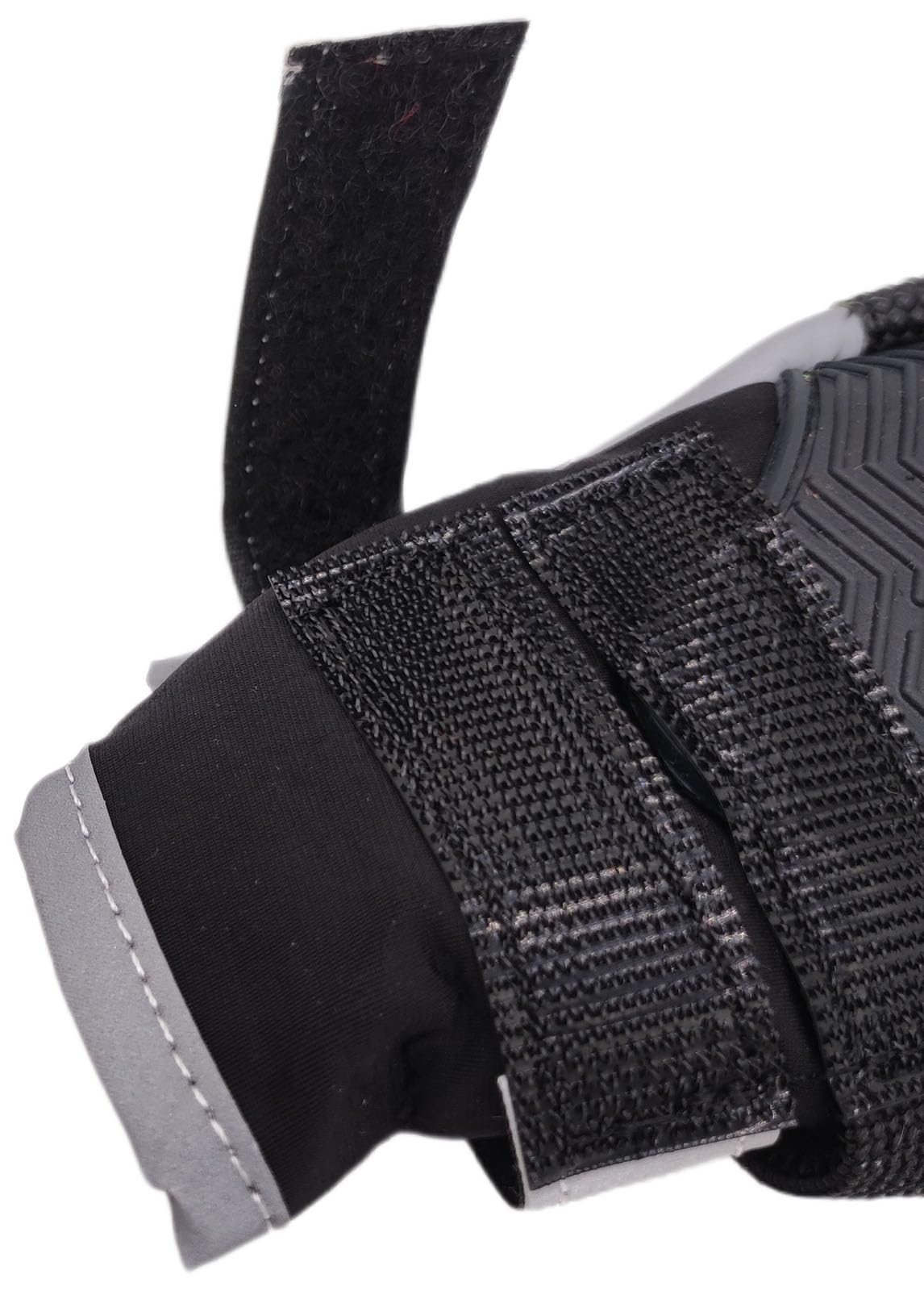 LINXDB (4 Pack) Dog Shoes for Large Dogs, Medium Dog Boots & Paw Protectors for Winter Snowy Day, Summer Hot Pavement, Outdoor Walking, Indoor Hardfloors Anti Slip Sole (Black, S: 1.96"x2.16"(W*L))