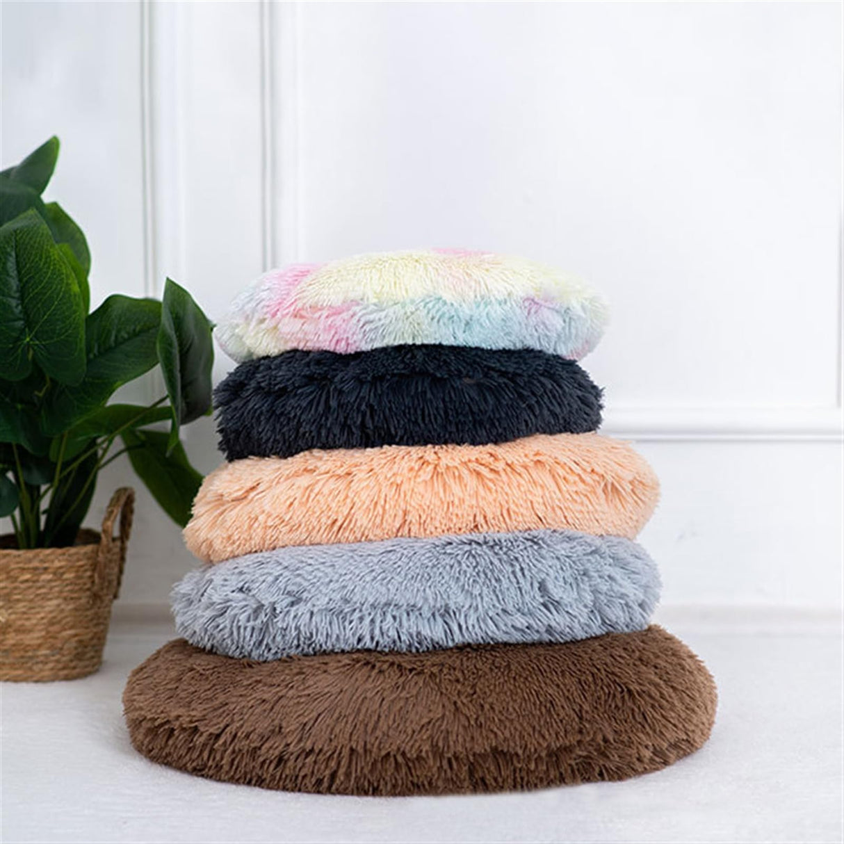 BESTORI Round Calming Dog Bed Machine Washable Warm Anti-Anxiety Pet Bed Soft Plush Cushion for Small Medium Large Dogs and Cats, Rose Red, 31.5" L x 31.5" W