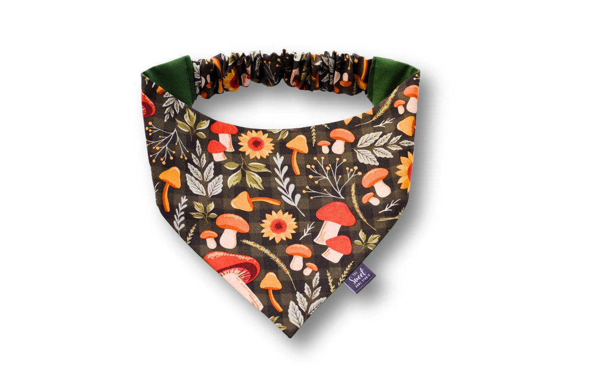 Fall Scrunchie Dog Bandana, Handmade Halloween, Thanksgiving, Harvest Pet Neckerchief, Dog & Cat Accessory, Perfect Autumn Photo Prop, Gift for Dog (Mushrooms and Sunflowers, Small)