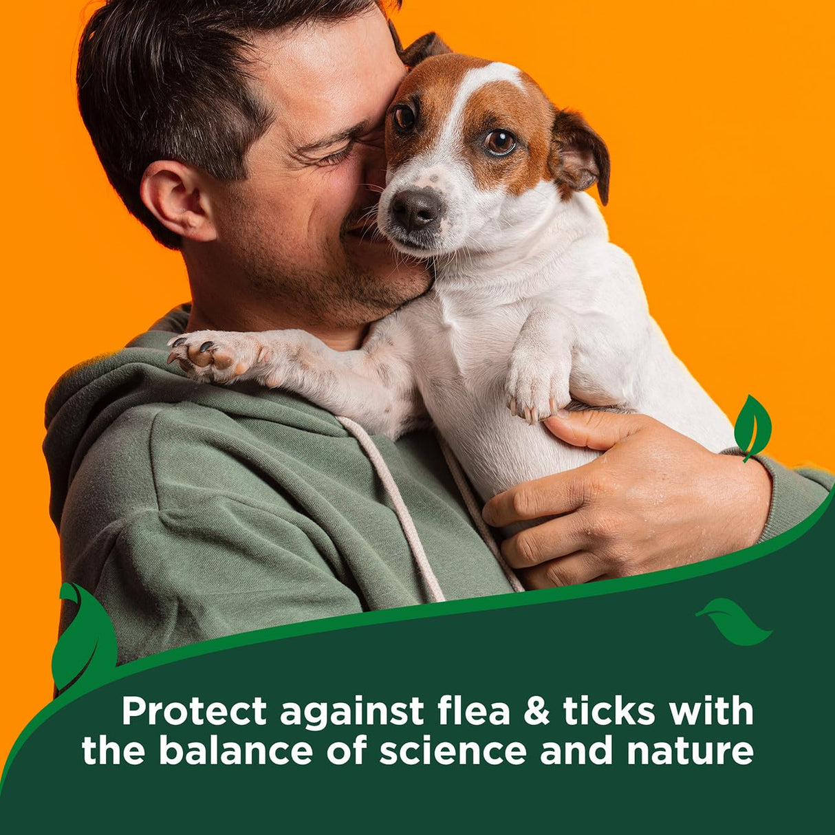 Vet's Best Natural Flea & Tick Dog Shampoo – Plant-Based Formula with Cotton Spice Scent – Natural Dog Shampoo with Essential Oils for Flea and Tick Support – Made in USA – 12 oz Bottle