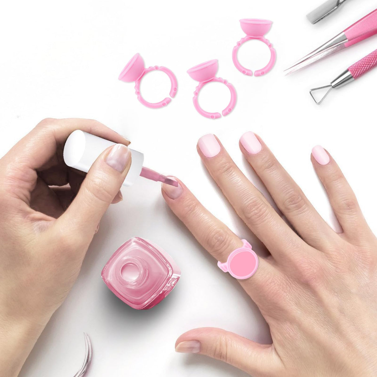 100PCS Pink Disposable Plastic Nail Art Tattoo Glue Rings Holder Eyelash Extension Rings Adhesive Pigment Holders Finger Hand Beauty Tools (Pink)