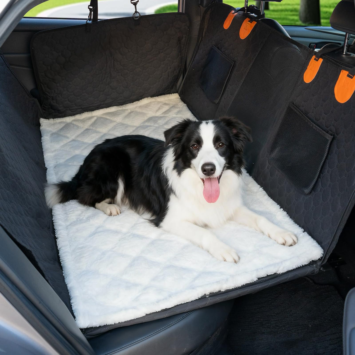 Sanqitara Backseat Pet Bed Mat, Truck Plaid Dog Bed for Car Back Seat, Deluxe Dog Seat Covers, Non-Slip Travel Pet Mat, Fit for Backseat Extenders and Trucks SUV