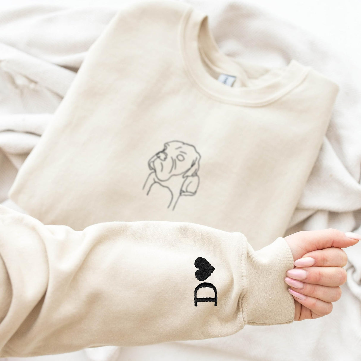 GodLover Custom Dog Mom Embroidered Sweatshirt, Personalized Pet Portrait Line Art Hoodie, Minimalist Dog Face Crewneck, Gift for Women, Pet Lovers, Birthday, Christmas