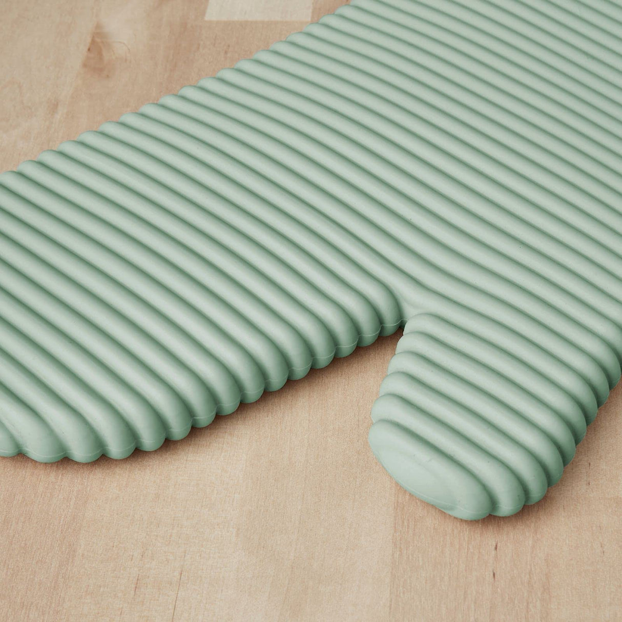 Ribbed Soft Silicone Oven Mitt 2-Pack Set, 7.5"x13", Pistachio