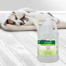Load image into Gallery viewer, Biokleen Bac-Out Pet Stain Remover - Enzymatic, Natural, Plant-Based Destroys Stains &amp; Odors, Safe for Surfaces &amp; Fabrics, Carpet Cleaner - Eco-Friendly, Lavender Lime Scent, 1 Gallon
