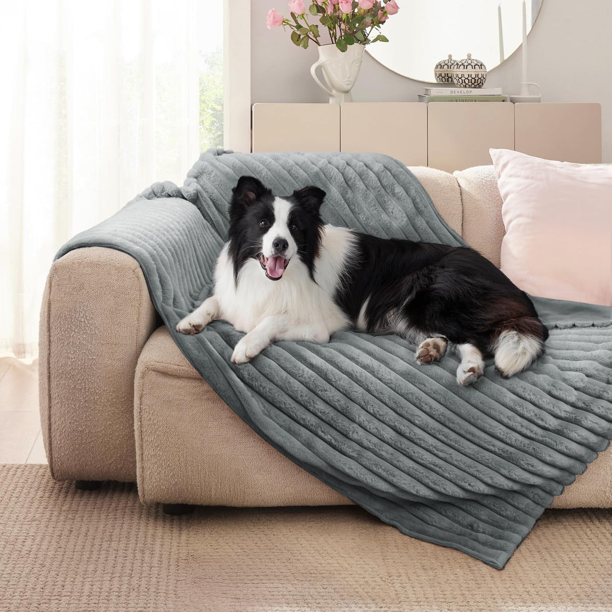 ZAKAPAWS Waterproof Dog Blanket for Bed, Luxury Plush Washable Large Dogs Blankets for Furniture Protection, Super Soft Calming Pet Blanket for Indoors (Grey, 30"x40")