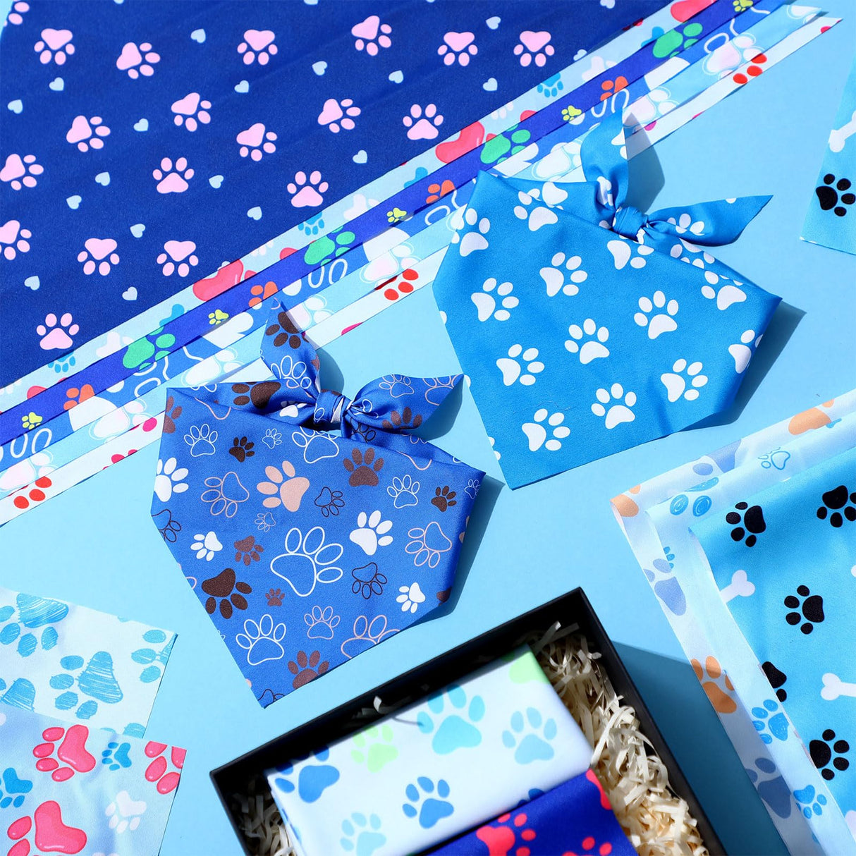 Jeere 50 Pcs Blue Paw Print Dog Bandanas Bulk Animal Footprint Bandanas for Dogs Triangle Kerchief Bib Scarf Set for Pet Winter Costume Photo Props Daily Accessories Pet Shops (25.6 x 17.7 x 17.7)
