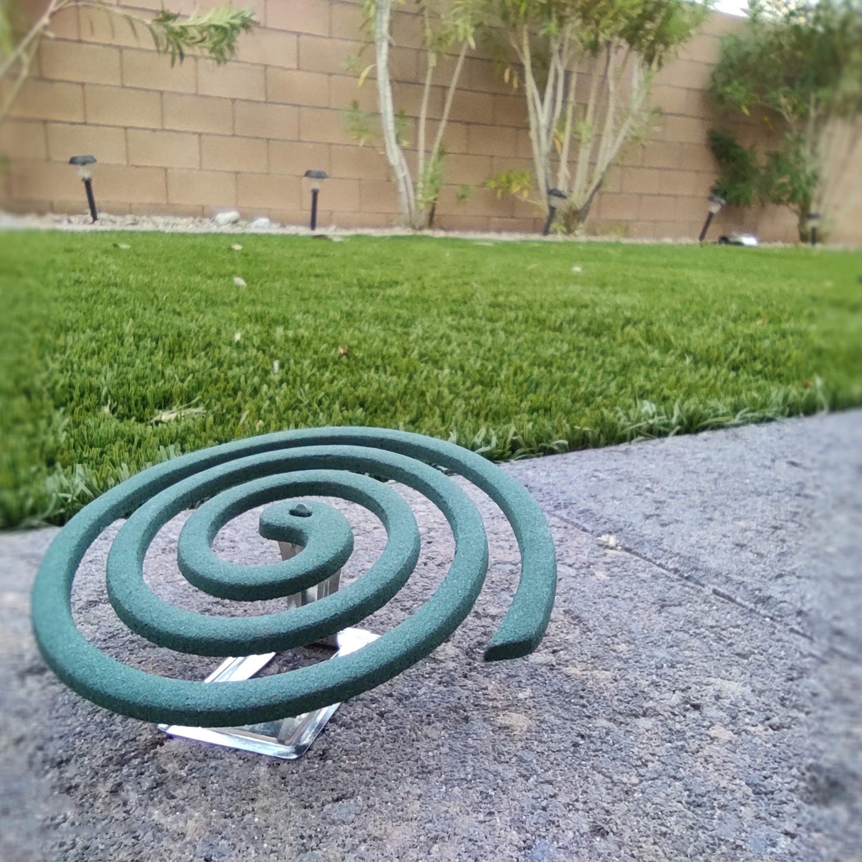 LOV HOME Mosquito Repellent Coils 100% Citronella with Bonus 1 Sticky Catcher, Two Pack Contains 16 coils & 4 Stands
