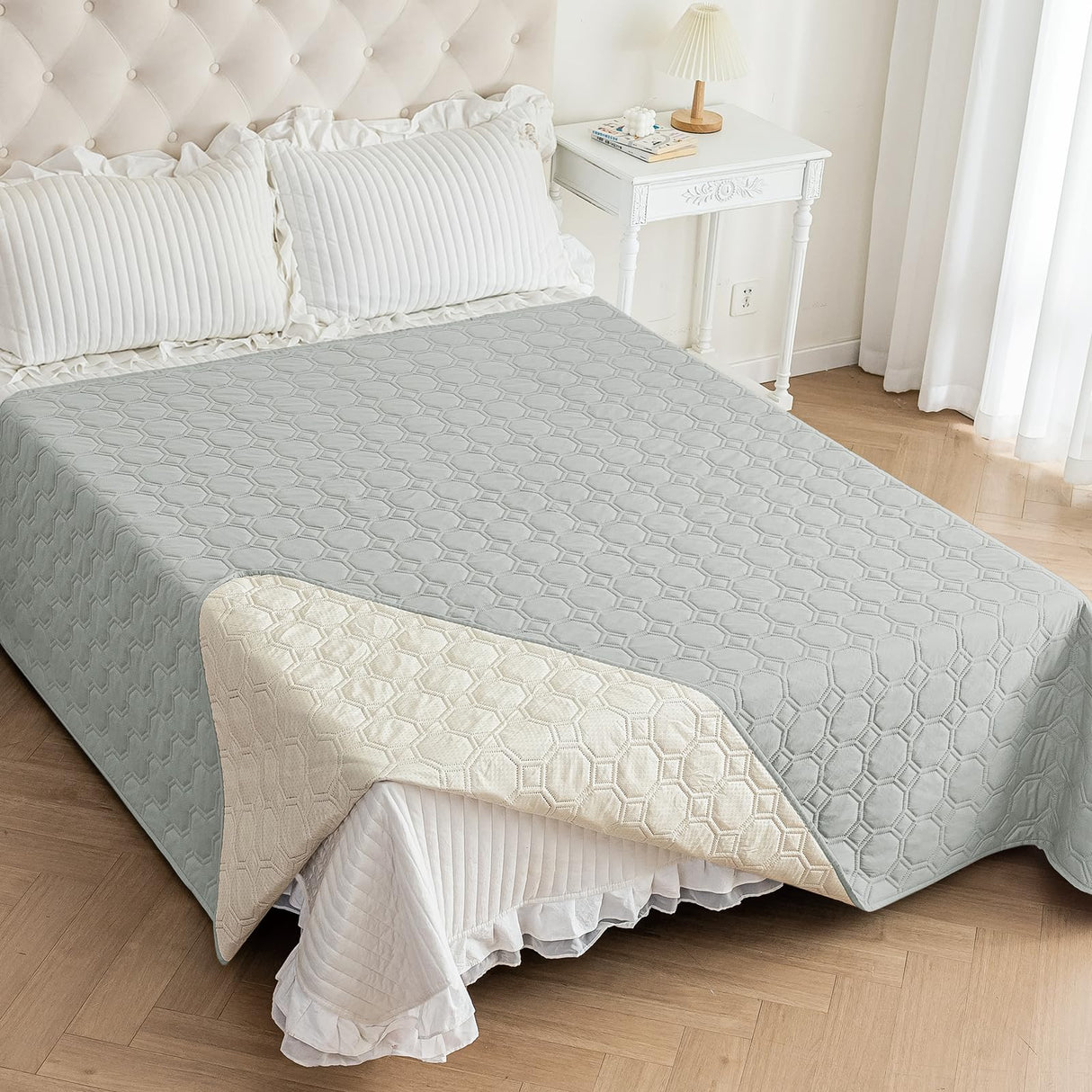 ZNSAYOTX Ultimate Cozy Blankets (82"x120") 100% Waterproof Bed Mat Blanket for Dog Pets, Couch Sofa Protector with Non-Slip Back Washable Durable, Pee Scratch Proof Easy to Clean (Light Grey)