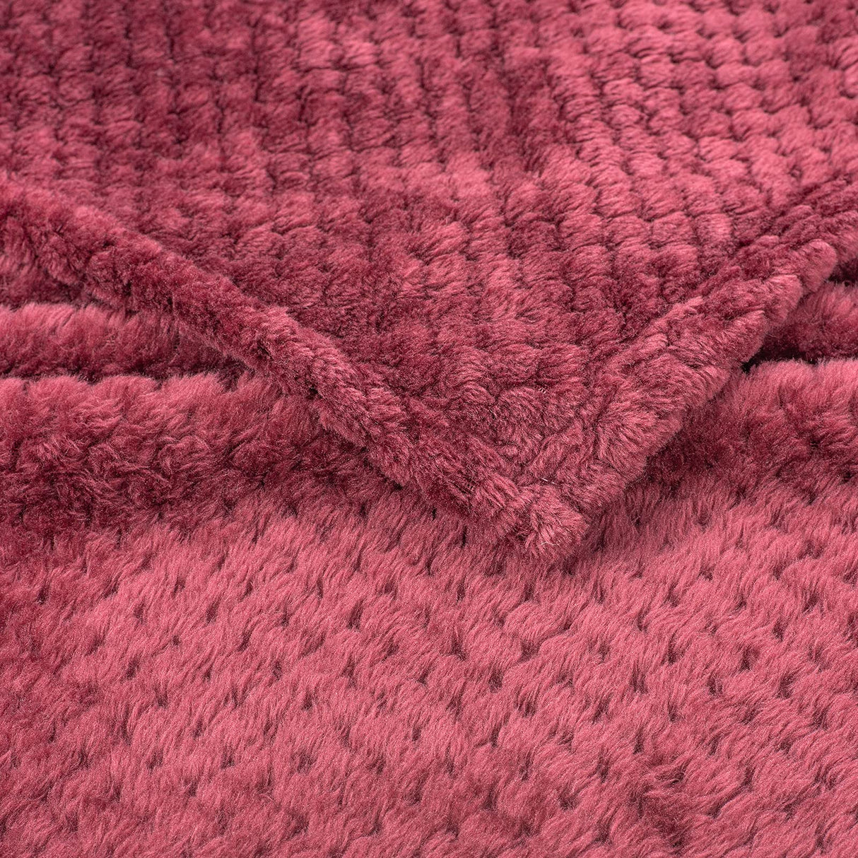 Ruby Red Pet Blanket - Warm Soft Fuzzy Blankets for Puppy, Kitten, Small, Medium, Large Dogs & Cats - Plush Fleece Throws for Bed, Couch, Sofa, Travel (L/40" x 48")