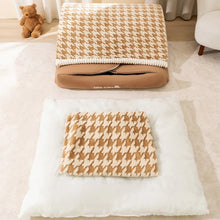 Load image into Gallery viewer, Pet Dog House Winter Warm Insulated Outdoor Dog Kennel for Extra Big Dogs Weatherproof Heated Pet Shelter with Removable Roof
