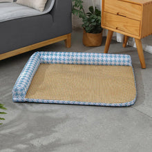Load image into Gallery viewer, The Cat and Dog House Uses Large Straw MATS, Cat Beds, Ice Beds, Semi-disassembled and Washed Bamboo Mat MATS Pet Ice Pad
