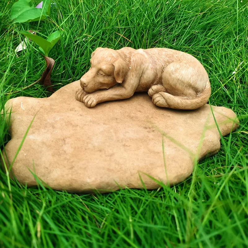 Pet Memorial Rock Sculpture with Cute Dog Bed Design Gravestone for Garden Outdoor Resin Pet Tombstone