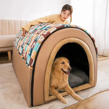 Load image into Gallery viewer, Large Dog House Winter Warm Insulated Outdoor Dog Kennel for Extra Big Dogs Weatherproof Heated Pet Shelter with Removable Roof
