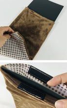 Load image into Gallery viewer, Portable Dog Carrier Cat And Dog Outgoing Bag Breathable Pet Carrying Pouch Travel Duffle for Cats Small Dogs Car Seat Carrier
