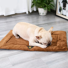 Load image into Gallery viewer, Dog Bed Self Heating Mat Pet Pads Dog Blanket Cat Bed Pet Thermal Mat Blanket Winter Thicken Warm Sleeping Beds Pets Blanket
