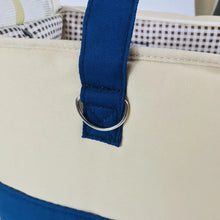 Load image into Gallery viewer, Portable Dog Carrier Cat And Dog Outgoing Bag Breathable Pet Carrying Pouch Travel Duffle for Cats Small Dogs Car Seat Carrier
